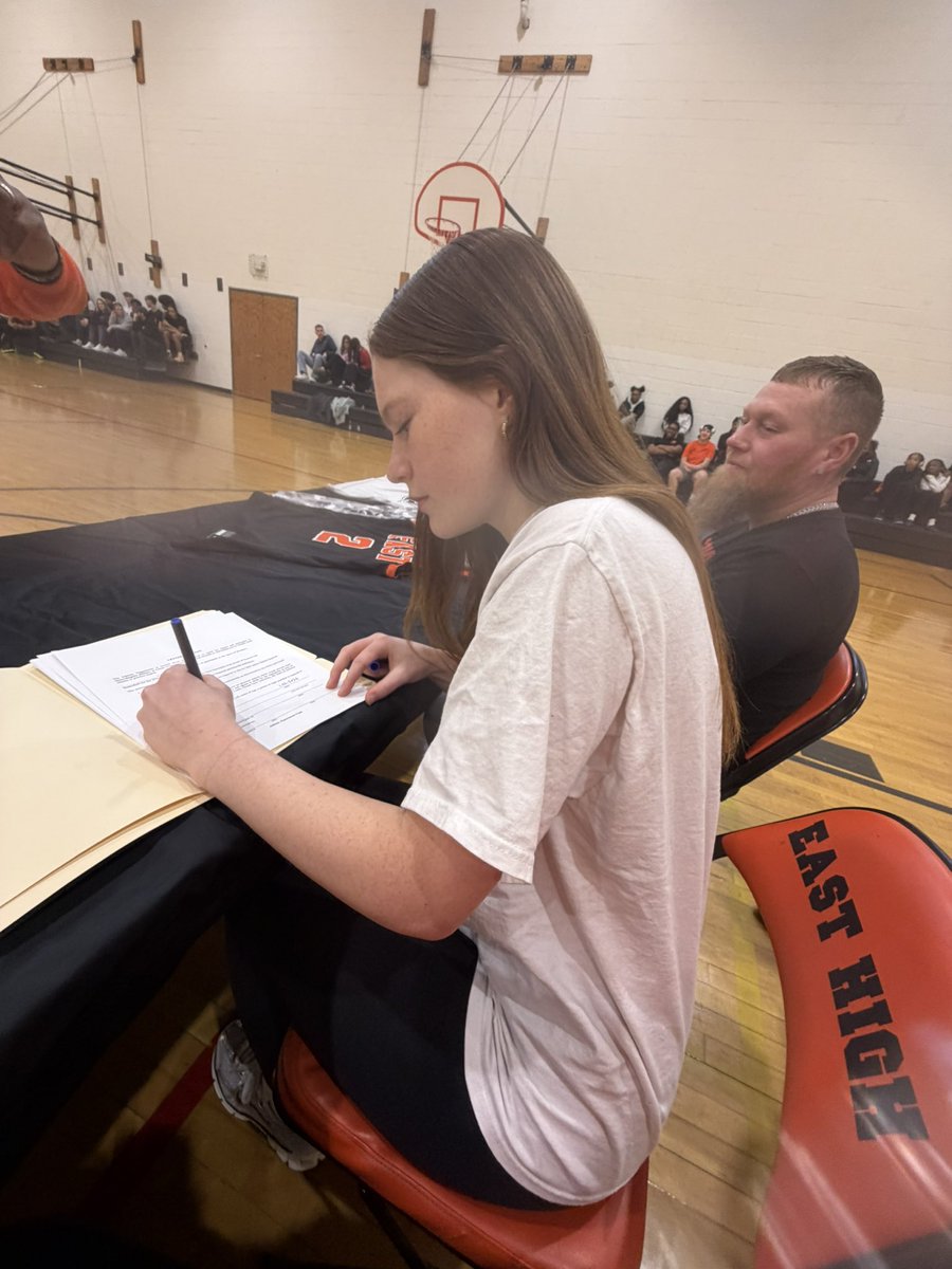 GraysynDowning's tweet image. Signing day went well. Thanks to everyone who made it possible. Looking forward to my next chapter at Grand View University.