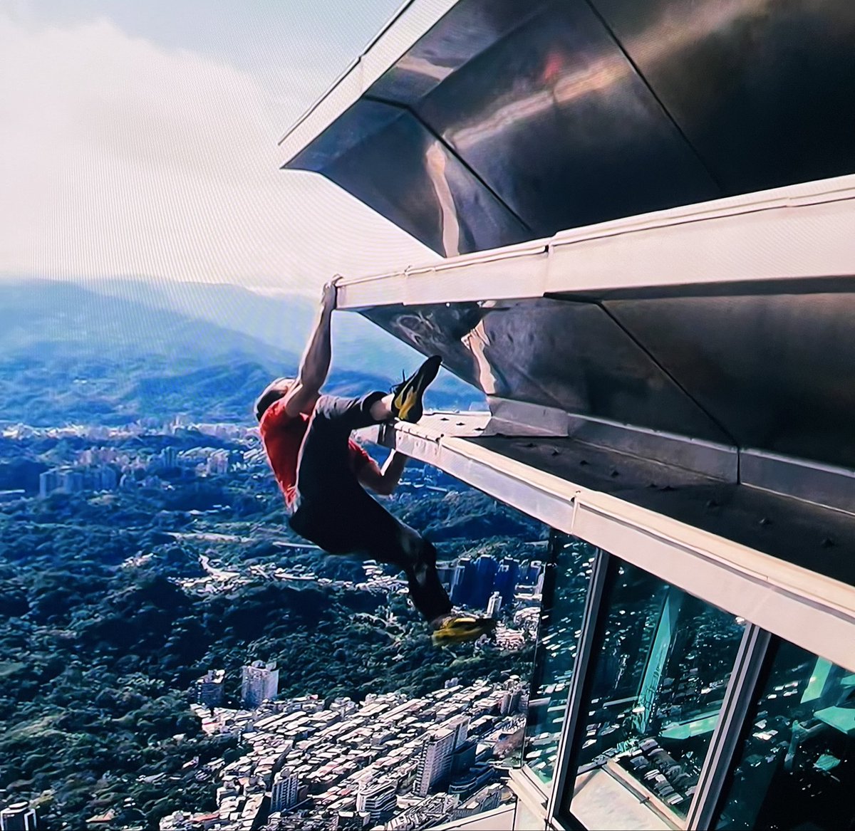 Chris Evans tweet media