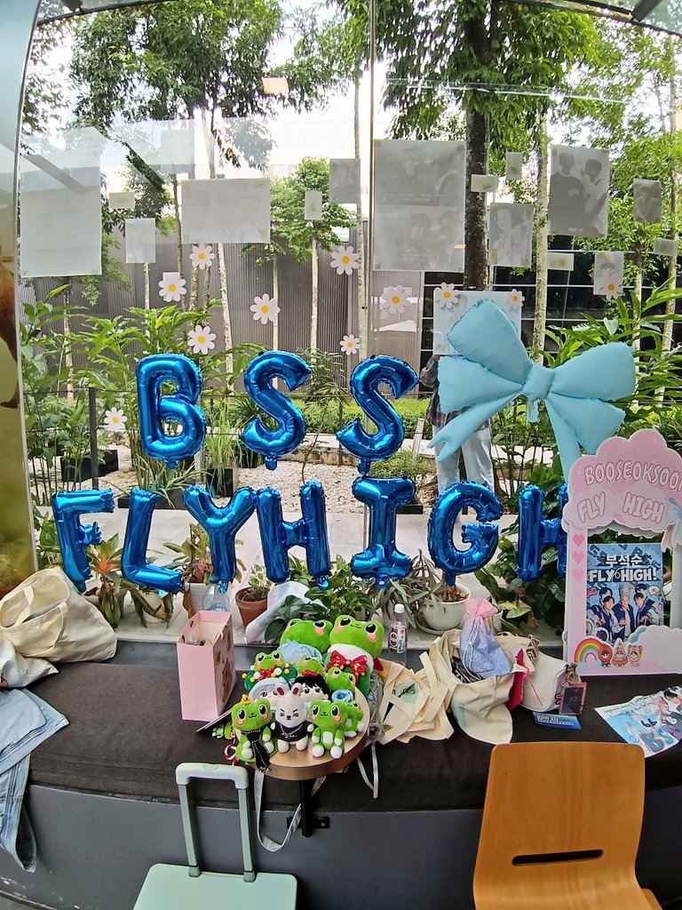 iamshunyamaguri's tweet photo. I hope it's not too late to post this. Thank you to the organisers for handling these such wonderful event. My caratsai heart is in the overdrive phase ๐ฅฐ Tak sangka ye, ramai rupanya MYsai. Mana korang sorok selama ni? ๐ค
#bss_flyhigh #TwoyearsWithUS #FallenForHanDoz https://t.co/X6TcDQ6vV8