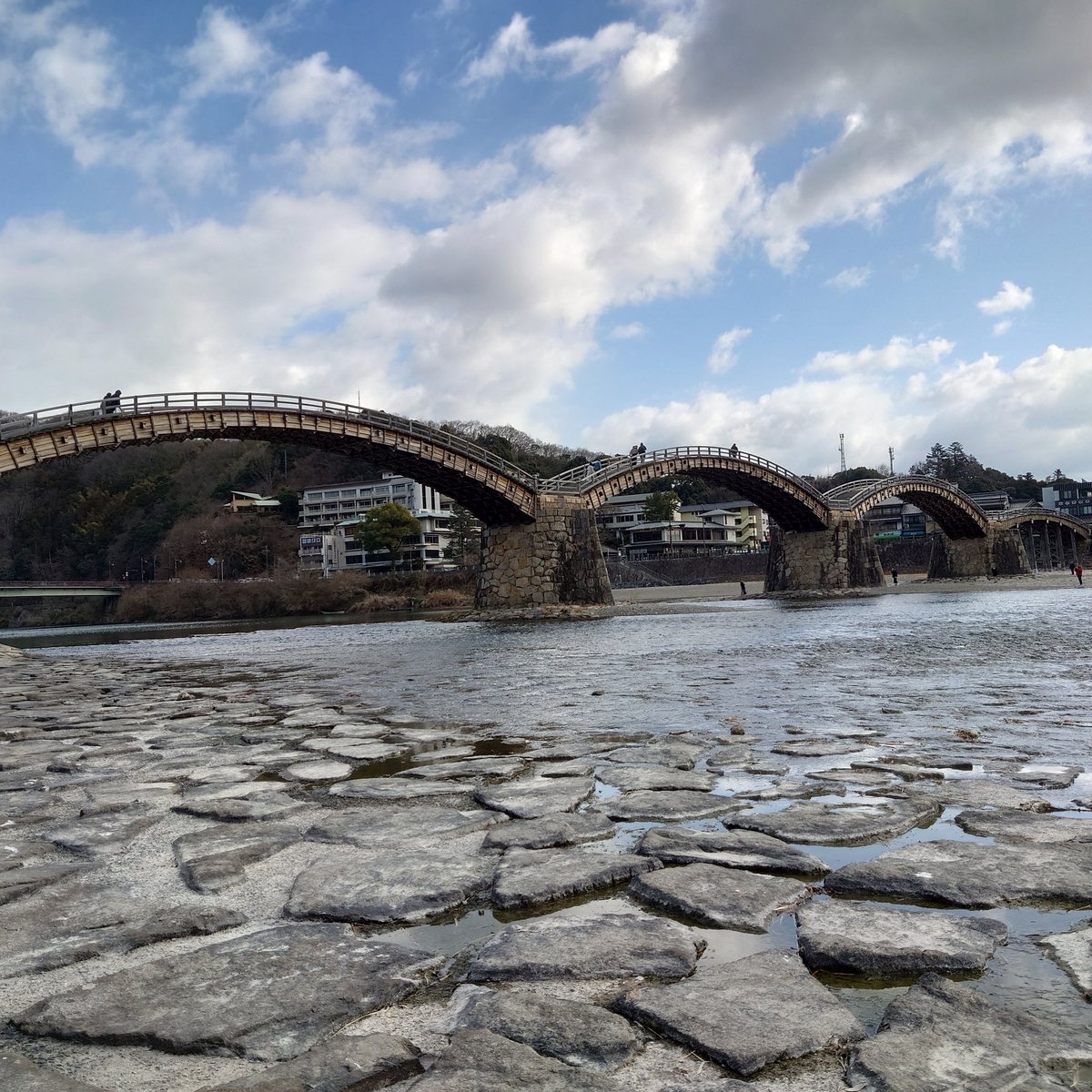 今日は、仕事がお休みなので錦帯橋へ来てます😊