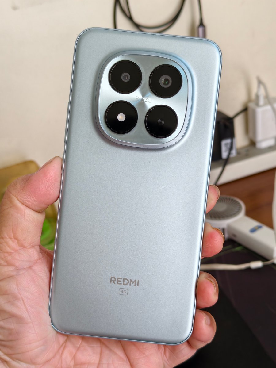 Uji pakai  REDMI Note 15 Pro+ 5G belum benar-benar tuntas. Kendati begitu,  kesimpulan saya terhadap ponsel itu sudah semakin jelas.

*  Pengguna Redmi Note 12 Pro 5G atau generasi sebelumnya yang ingin  meremajakan ponselnya layak memilih REDMI Note 15 Pro+ 5G. Syaratnya,