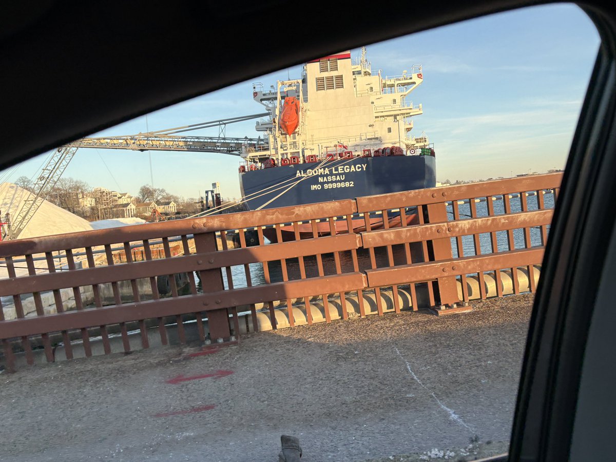 EricWiberg's tweet image. ALGOMA LEGACY Bahama flag self unloaded bulk ship discharges Mexican road salt in Chelsea creek Boston.