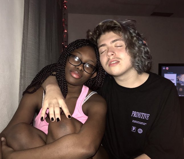 ih8goob's tweet photo. 10 years with u 🖤 https://t.co/bO7rc55vBP