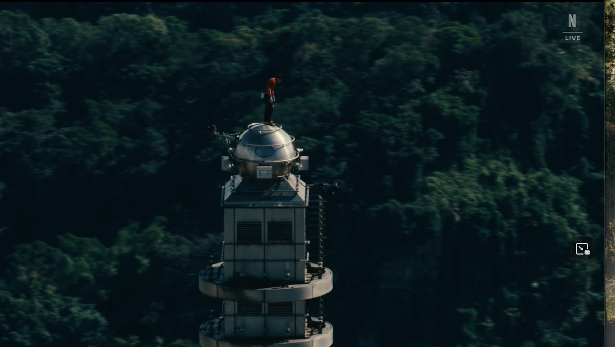 Don Alex Honnold. Prueba viviente de que el humano es capaz de alcanzar el dominio propio sobre el miedo, el temor e incluso sobre el instinto de supervivencia, por eso lo he admirado siempre.

Lo de hoy es historia.