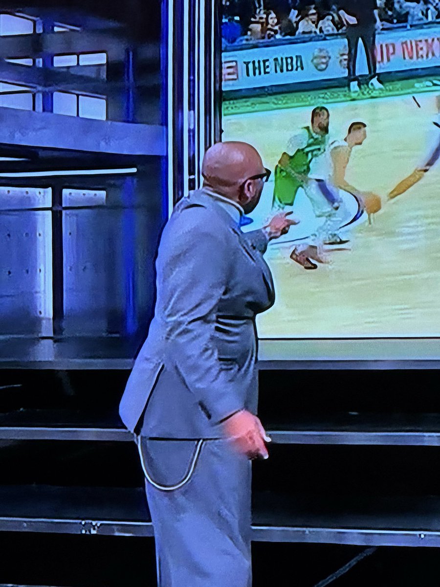 Q LAkersmysquad.sol tweet media