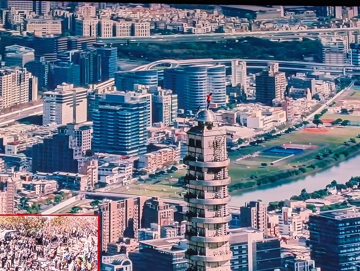 I struggle to leave the house and Alex has just climbed a skyscraper with only his own body. This is awe inspiring. #SkyscraperLive