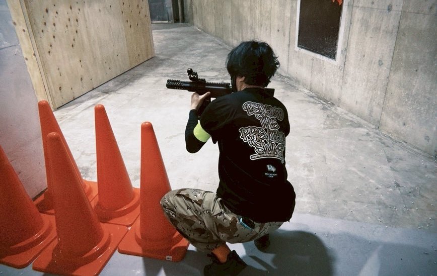 airsoft9180's tweet photo. 昨日は撃ち初めでテストプレイ！
前回、柱の弱体化方法をお伝えしたら綺麗に反映していただいて感激。他箇所もスタッフさんのこだわりポイントを感じてめちゃ楽しかった！

(メールが届かずで前回の写真で🙏)
#BLKFOX本厚木 https://t.co/1MrWM9jqLu