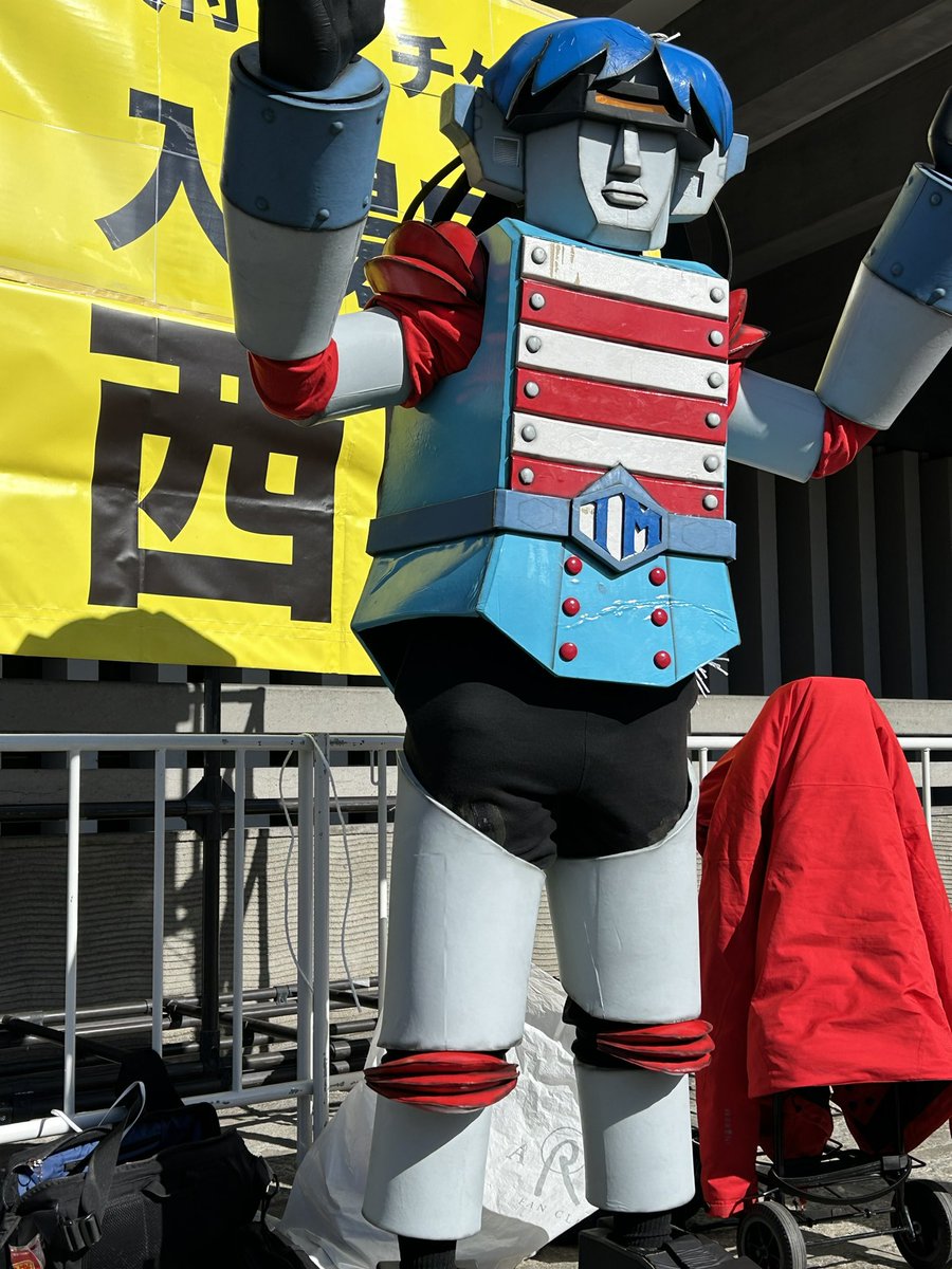 千板福笑いやってます。
無尽合体キサラギのお隣で。

 #如月千早武道館単独公演_0125