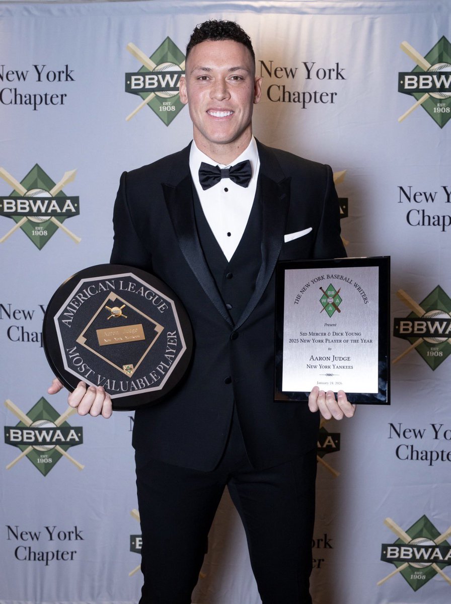 FiresideYankees's tweet photo. Aaron Judge accepting his 2025 AL MVP award!🔥

#Yankees https://t.co/xIti0DAbLt