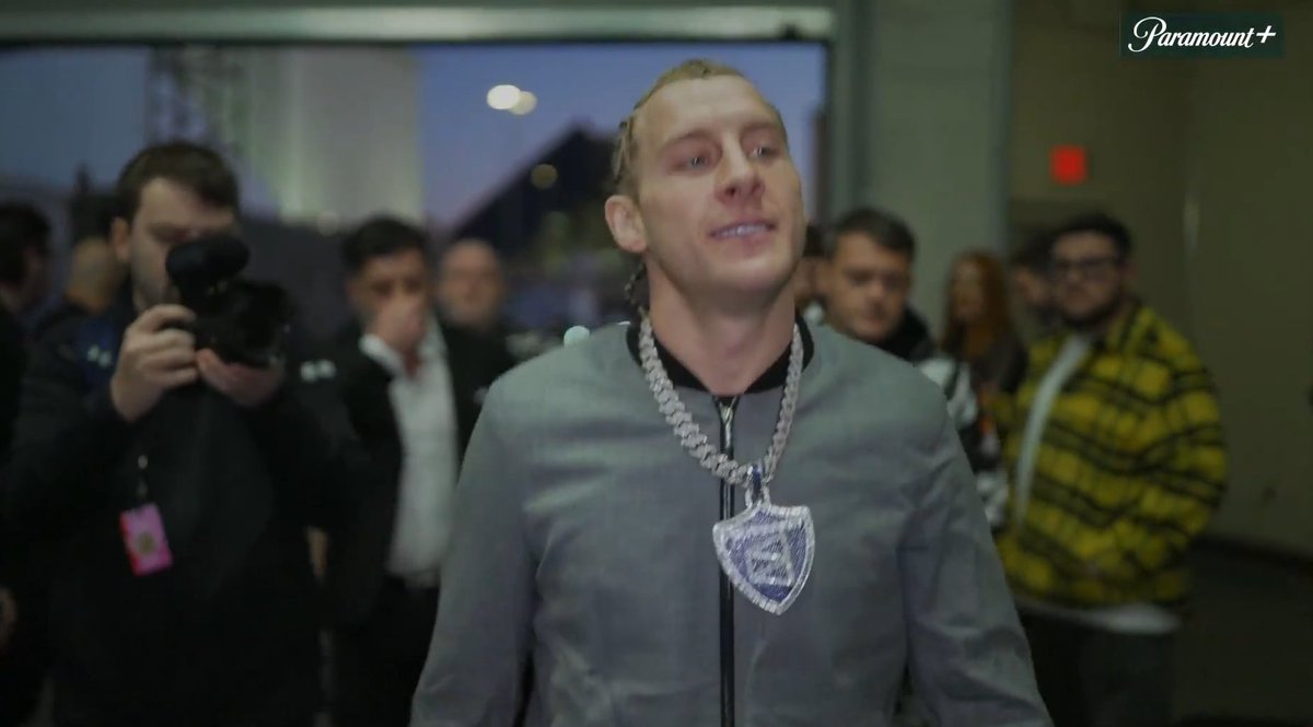 _LLVCrypto's tweet image. Paddy the Baddy just walked intro UFC 324 with a Polymarket diamond chain.

POLYMARKET WORLD ORDER