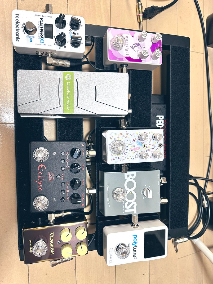既出ですが現在のエフェクターボード Polytune → Vertex Boost → Jan