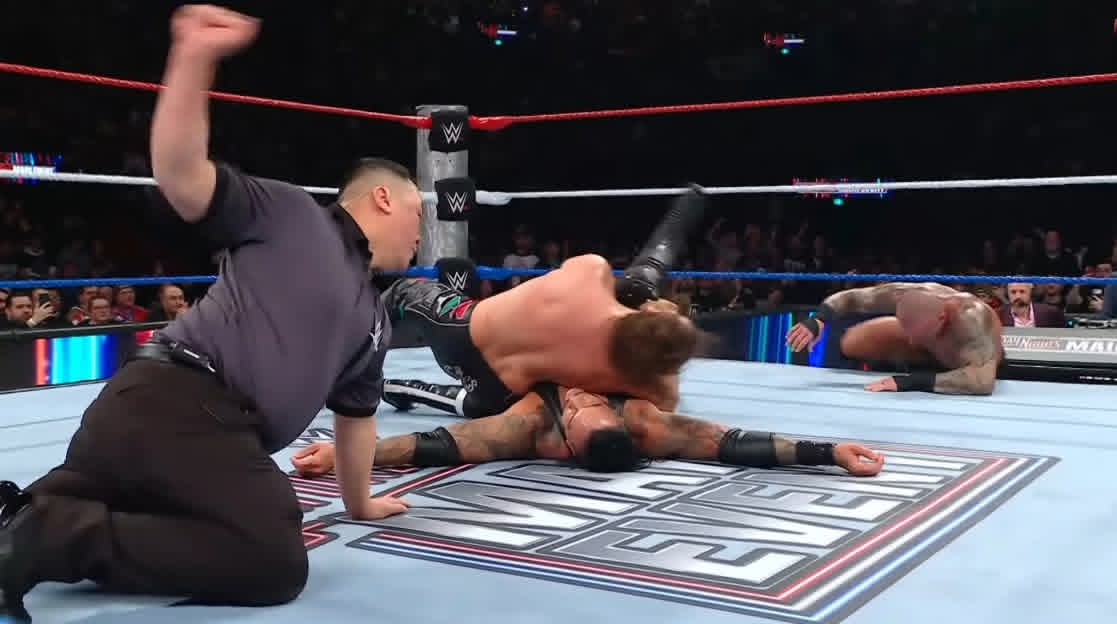 JustAlyxCentral's tweet image. Sami Zayn wins the Fatal 4-Way to earn a WWE Championship match against Drew McIntyre at the Royal Rumble.

I think the direction is pretty clear: Sami loses that title match, but later that same night, he goes on to win the Men’s Royal Rumble.

To me, this feels like a long-term…