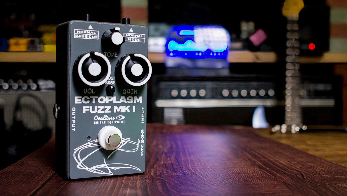 ovaltone's tweet image. 【新製品情報】
Ovaltone新作FUZZ
「ECTOPLASM FUZZ MK1」（エクトプラズムファズマークワン）公開です！
#FUZZ

前段の低域をカットするBASS CUTスイッチと、後段の低域をブースト&amp;amp;カットするPOST BASSノブという2つの低域コントロールを搭載。