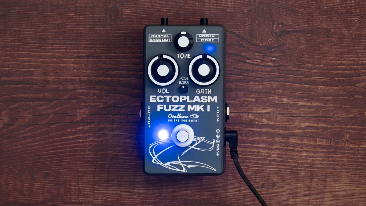 ovaltone's tweet image. 【新製品情報】
Ovaltone新作FUZZ
「ECTOPLASM FUZZ MK1」（エクトプラズムファズマークワン）公開です！
#FUZZ

前段の低域をカットするBASS CUTスイッチと、後段の低域をブースト&amp;amp;カットするPOST BASSノブという2つの低域コントロールを搭載。