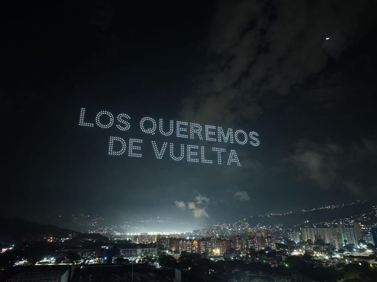 El cielo también lo sabe.
Los queremos de vuelta.
Nosotros venceremos.
#BringThemBack