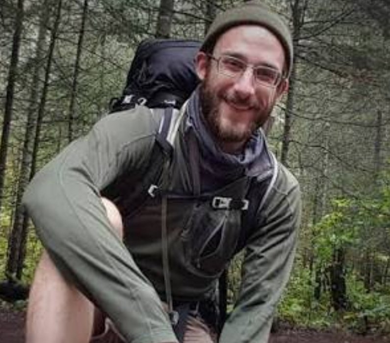 anthonyzenkus's tweet image. Alex Pretti. Nurse. Hero.