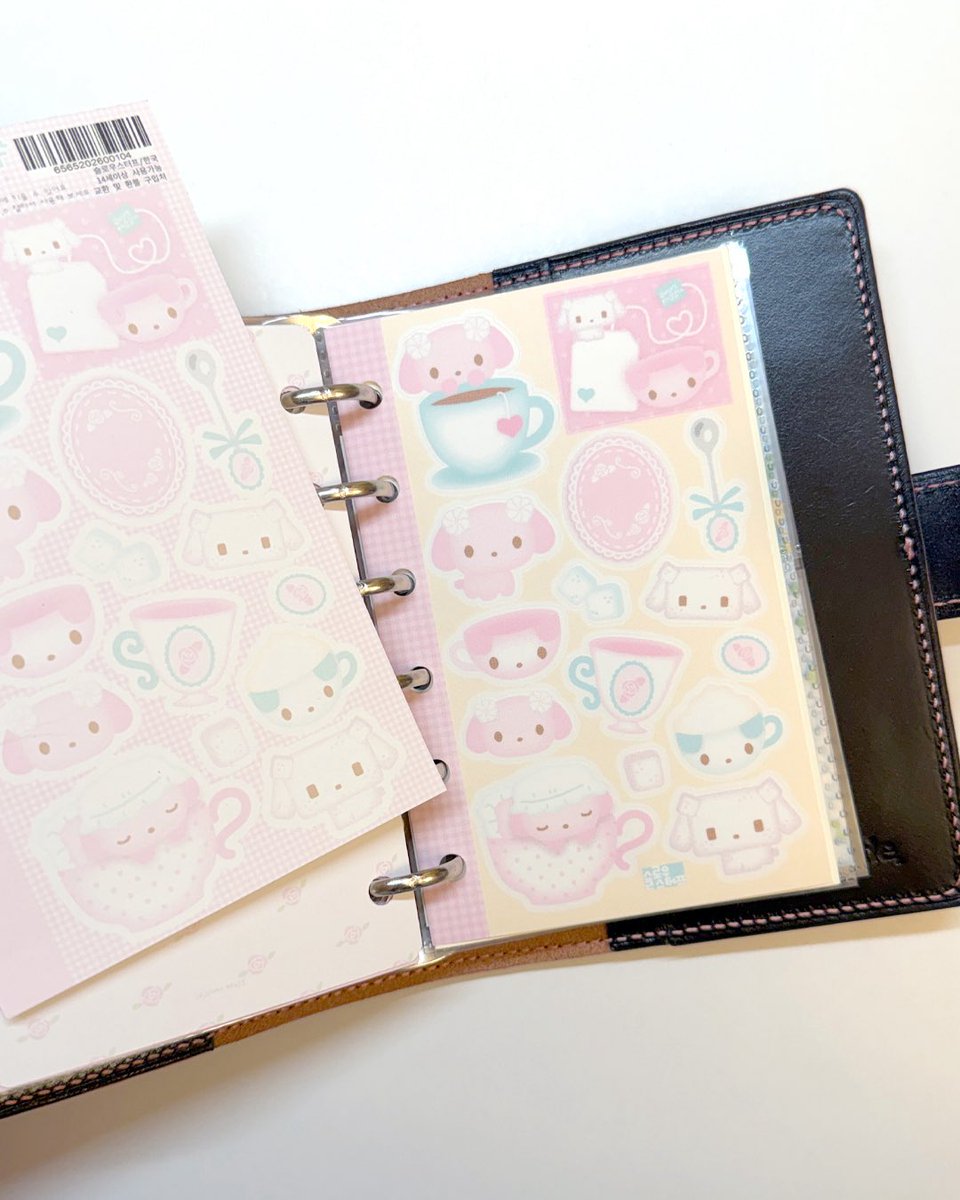 slow_stuff's tweet image. Tea cup🫖puffie

K-일러스트레이션 페어
D-25 슬로우스터프
2026.01.29(목) - 02.01(일) 
11:00-18:00
코엑스 D hall