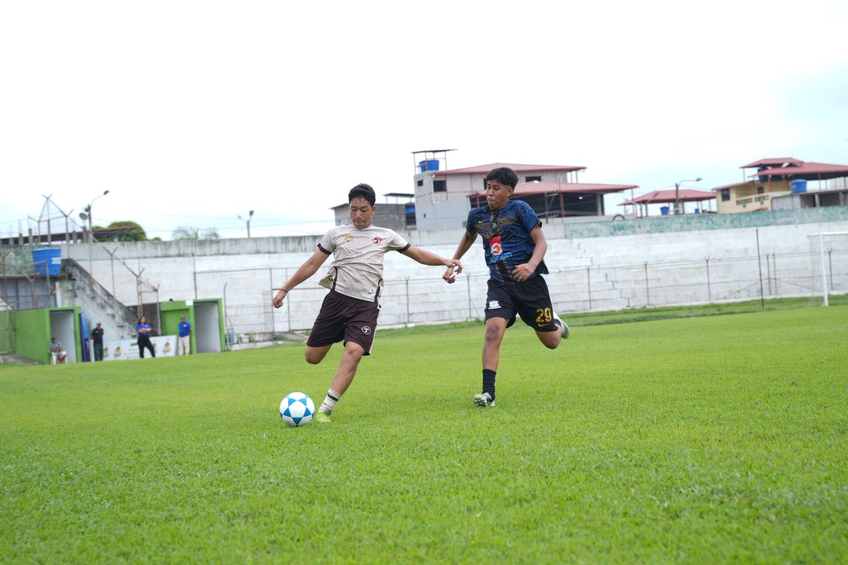 No solo se jugó una final, se celebró a una juventud que sueña, lucha y no se rinde.

El estadio Los Chirijos latió con cada pase, cada gol y cada abrazo.
#Milagro tiene presente y futuro… y se construye en equipo.