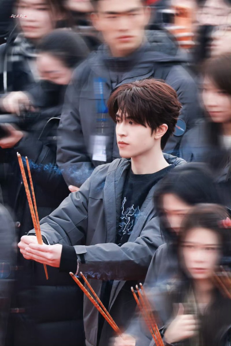 TarotYouuuu's tweet image. มึง น้องแพทริคเขาแมสมาก วันนี้เปิดกล้องผลงานใหม่แล้ว ที่จีน น้องดังมาก ดังถล่มทลาย ฝากติดตามน้องเป็นกำลังใจด้วยนะครับ!!!!

Patrick As Zhang Yuehui🥳
#แพทริคเปิดกล้องDWTT
#DancingWithTheTide