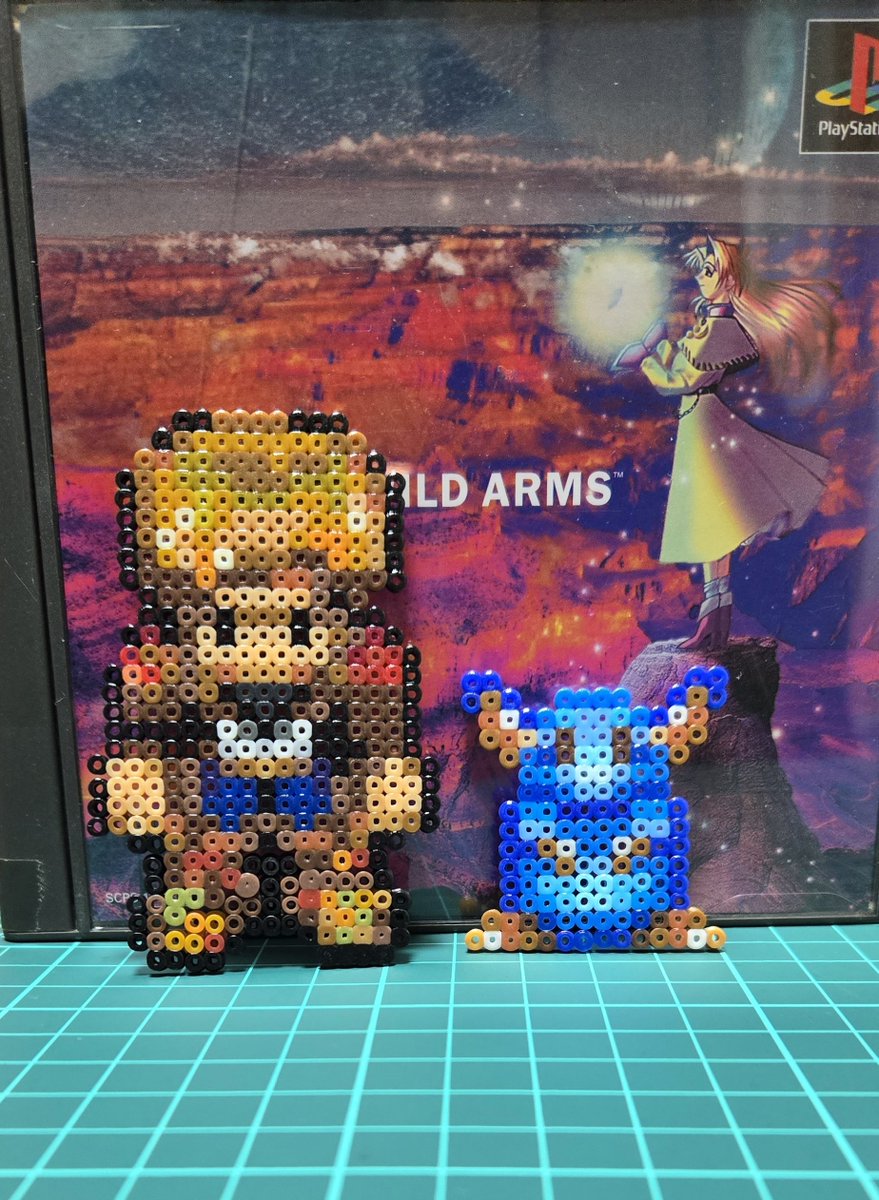 h2onadesiko77's tweet image. こうやって並べたかったんや
 #ワイルドアームズ
 #アイロンビーズ