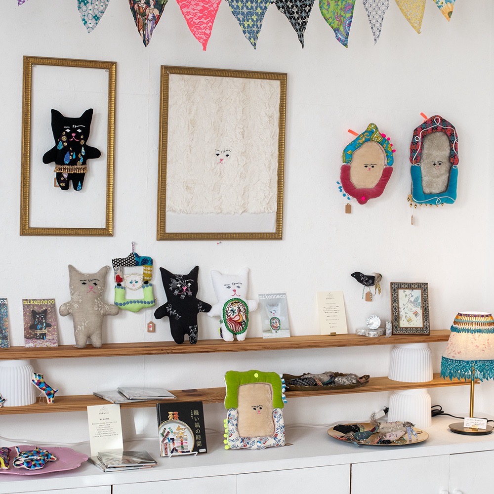 douxdimanche's tweet image. 縫い絵作家の大島亜佐子さんによる 
「ぬいきものたち　旅する縫い絵アトリエ exhibition」 
本日最終日です！
お近くにお越しの際はどうぞお立ち寄りください🚶‍♀️
期間限定のオンラインショップも本日6PMまでです 2dimanche.shop-pro.jp/?mode=cate&amp;amp;cbi…