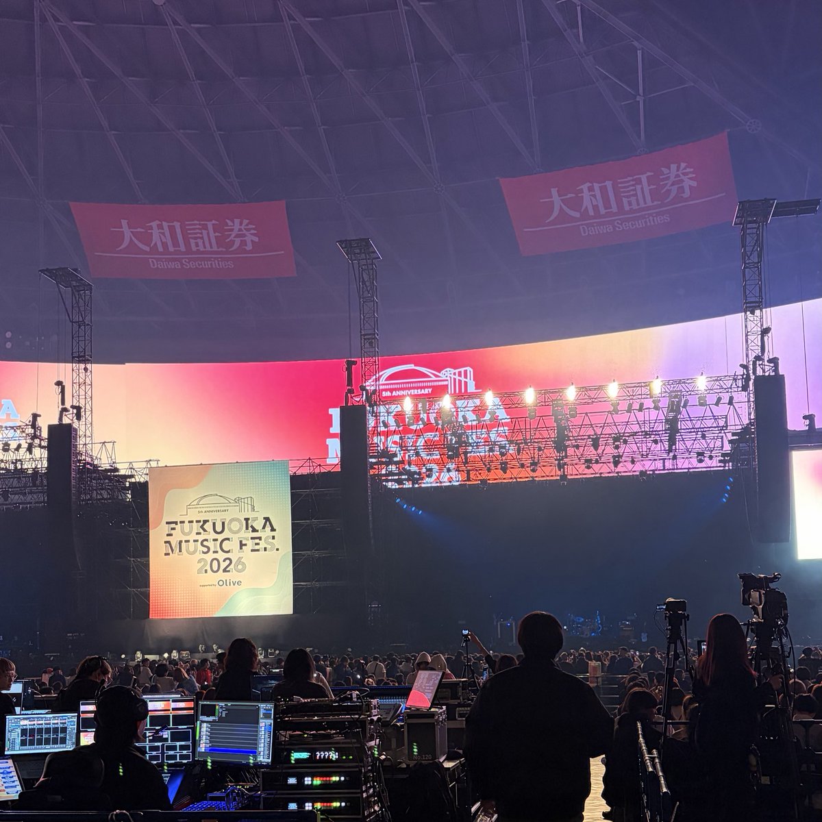 3yxll's tweet photo. 2日目！食べて飲んで楽しむぞーの気持ち！！ https://t.co/hZZcZJTbbE