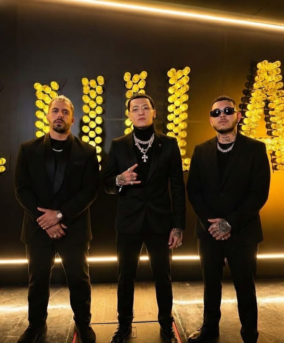 Esos polvos a mi pelao le han salido caro, no solo con sus fans locas sino que me lo tienen de meme jaja
Te amo💜
facebook.com/share/1Bwik6Fq…
🤣🤣#humor