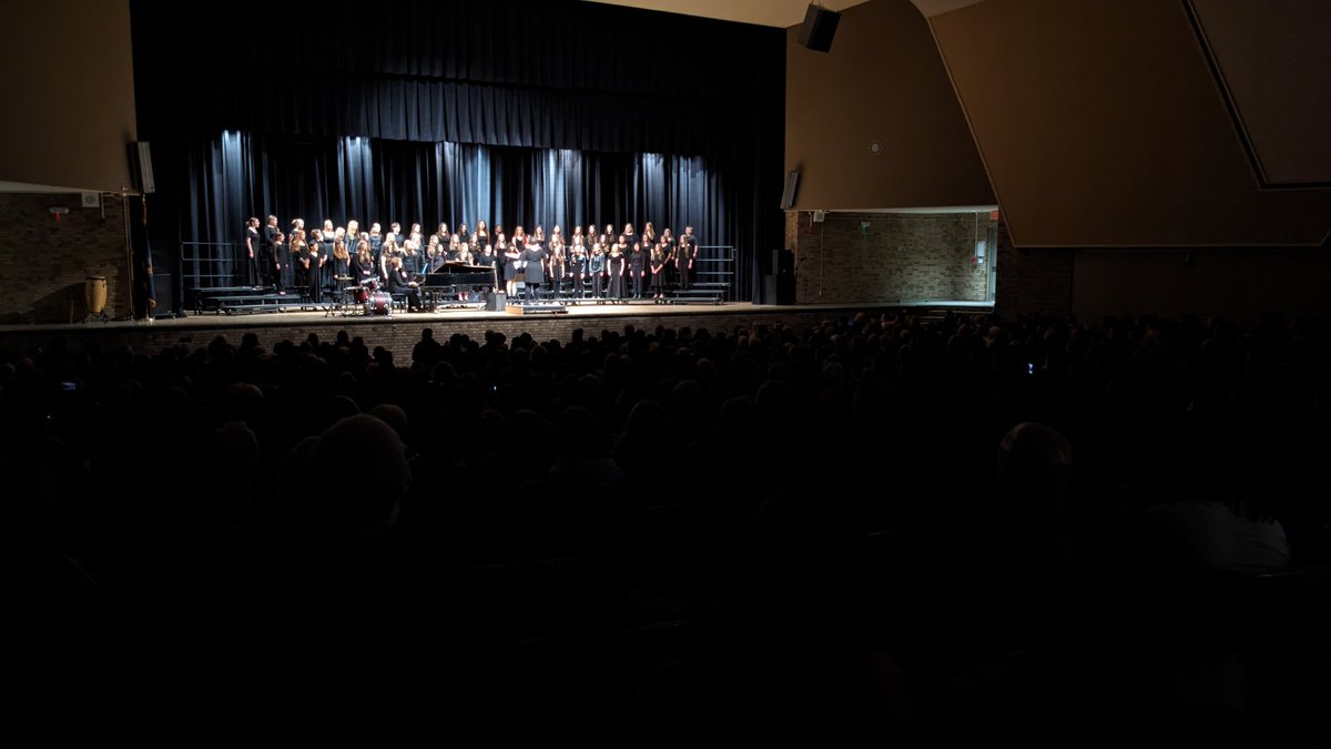 LHSPerforms tweet media