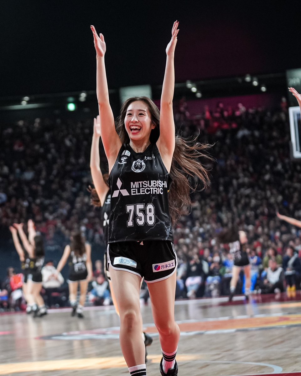 nagoyadolphins's tweet photo. ルージュの衣装にもぜひご注目ください🖤
#BLACKFESTIVAL #ダイヤモンドルージュ https://t.co/zJX8j1oWSt