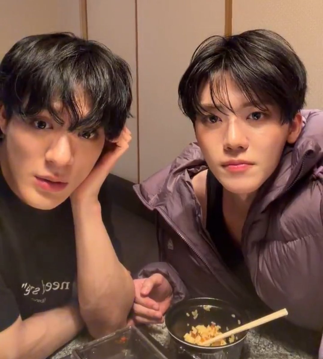 omegajaem's tweet image. haters making fun of jeno and jaemin’s visuals when they literally look exactly like their younger selves