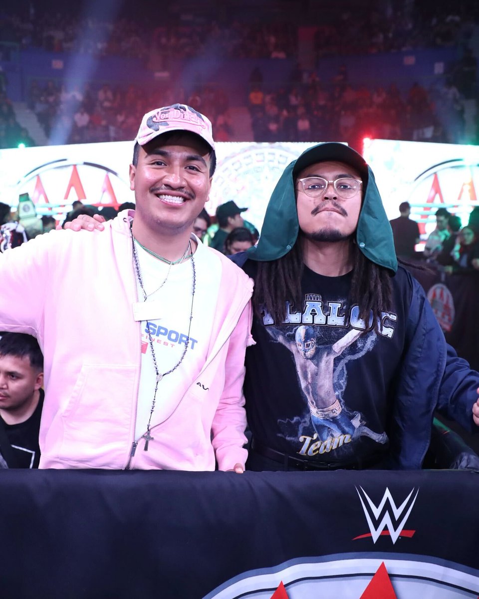 luchalibreaaa's tweet photo. Así es mi mae, puro conocedor en #AAAenFox 🫡

@iztaparrasta https://t.co/82LTYBjqsI