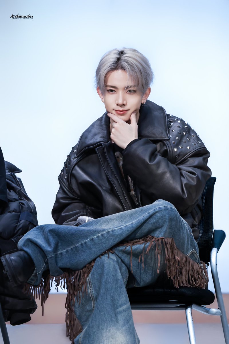 evanmore1015's tweet image. 260125

#희승 #HEESEUNG #ヒスン 
#ENHYPEN   #엔하이픈  
#엔하이픈_희승 #ENHYPEN_HEESEUNG