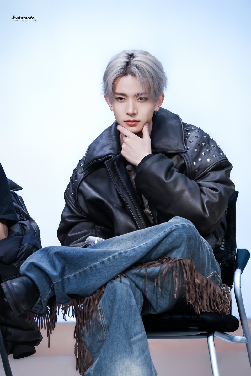 evanmore1015's tweet image. 260125

#희승 #HEESEUNG #ヒスン 
#ENHYPEN   #엔하이픈  
#엔하이픈_희승 #ENHYPEN_HEESEUNG