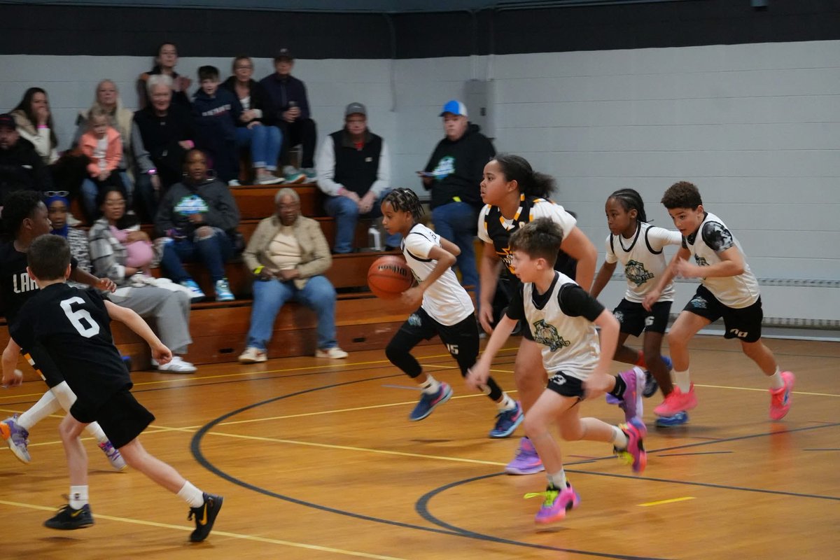 Is basketball your passion?
Hungry to learn, grow, compete, and reach your full potential?

Say less… we got you.

🏀 SOUTHERN TIER SURGE TRYOUTS ARE ONLY TWO WEEKS AWAY! 🏀

Let’s get to work!

Visit our website for details Details &amp; registration:
southerntiersurge.org