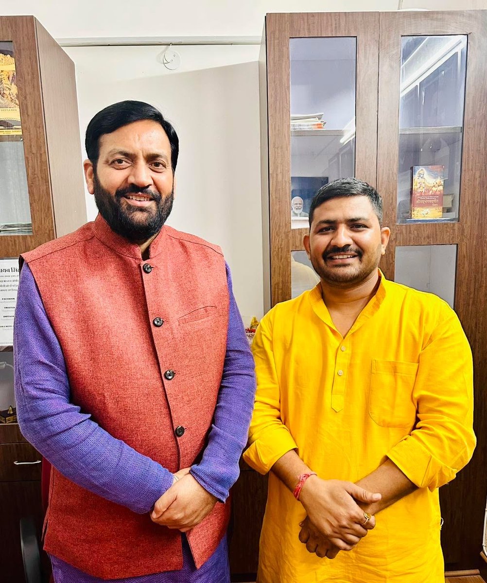chandusainishp's tweet photo. हरियाणा के माननीय मुख्यमंत्री श्री नायब जी सैनी ⁦⁦⁦@NayabSainiBJP⁩ जी को जन्मदिवस की हार्दिक शुभकामनाएं!

प्रभु श्री राम से आपके उत्तम स्वास्थ्य, दीर्घायु जीवन के लिए मंगलकामना करता हूं। https://t.co/LylxGwPeMe