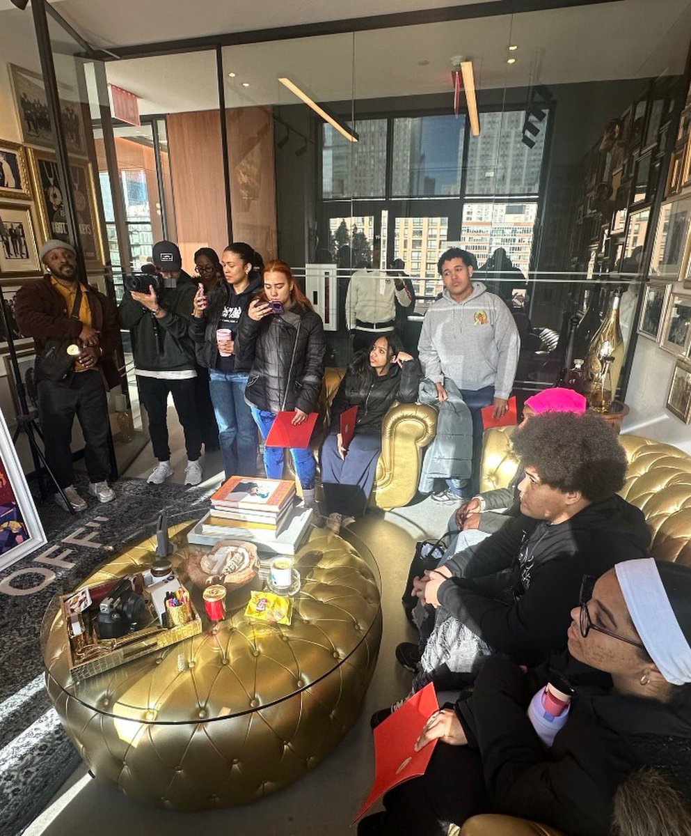 CIOBCitywide's tweet image. Students from International Community High School in collaboration with ASPIRA attended a Work Based Learning tour at Roc Nation. It is excellent to see leadership meet opportunity through these industry experiences. #InternationalCommunityHighSchool #ICHS #RocNation #WBL