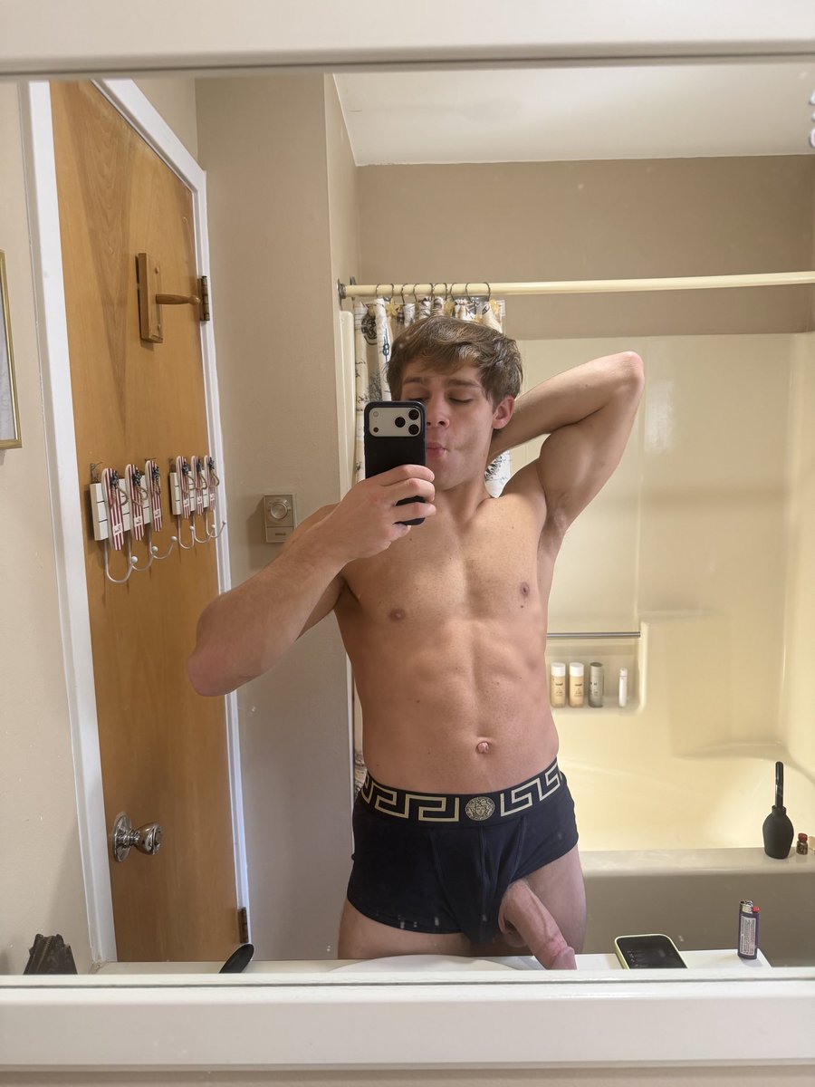 Daniel Rivers🥵 tweet media