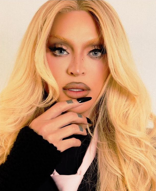 poponze's tweet image. Pabllo Vittar pede que o público elimine Matheus no próximo Paredão do #BBB26:

“Vamos tirar o Matheus. Ele vai ser escorraçado. Quero 90% de rejeição. Não se mexe com viad*.”