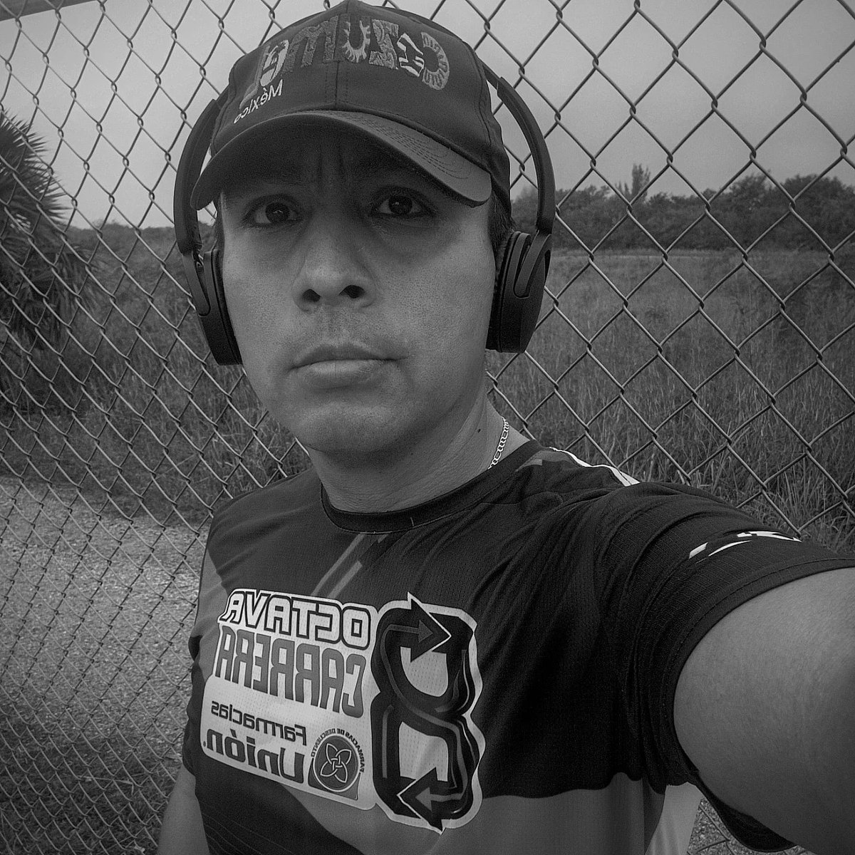 francdevilred's tweet photo. Ahí vamos!!!
Metiéndole kilometraje a la máquina!! #running #sabado https://t.co/D9chwhcpPH