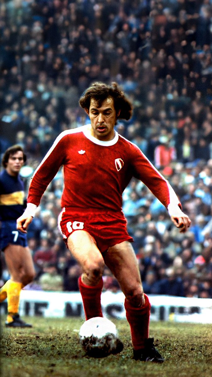 “Nunca me arrepentí de haber vestido tan sólo la camiseta de Independiente, quise jugar toda mi vida en ese club”

25/01/1954.