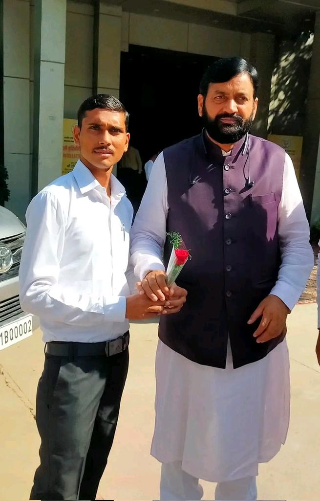 हरियाणा के माननीय मुख्यमंत्री श्री <a href="/NayabSainiBJP/">Nayab Saini</a> जी को जन्मदिन की हार्दिक बधाई एवं अनंत शुभकामनाएँ।

 ईश्वर से आपके उत्तम स्वास्थ्य, दीर्घायु और निरंतर सफल कार्यकाल की कामना करता हूँ।
#happybirthday #NayabSaini #NayabSinghSaini
<a href="/cmohry/">CMO Haryana</a>