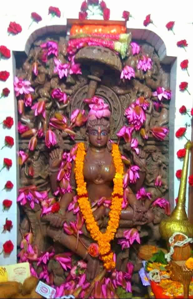 ChetasSukhadia's tweet photo. ॥ तव्दीय पाद पंकजं
नमामि देवी नर्मदे ॥
अनादिकाल से अपनी पवित्र और निर्मल धारा से संपूर्ण सृष्टि को जीवन देने वाली पुण्यसलिला माँ नर्मदा की जयंती के पावन अवसर पर कोटि-कोटि नमन।

                       नर्मदे हर-जीवन भर https://t.co/VF60OL1G0f