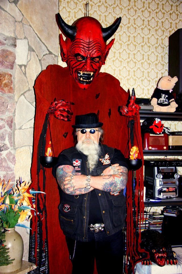 Hanging out with 
"Big Red" ...