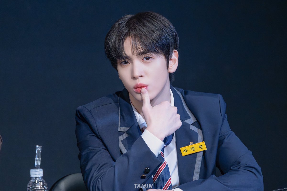 260124 앨런학생📚✏️

학생 누구 꼬시려고 그렇게 잘생겼나
너 벌점 426426점 신고

#앨런 #ALLEN