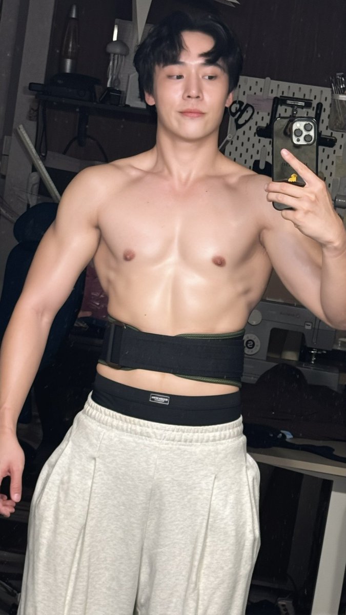 khamickW's tweet photo. ไม่ปวดหลัง แถมได้เอวคอดมาเป็นของแถมด้วย 😆
📍 https://t.co/rfLJ6HQnsQ https://t.co/QdFx161QNg