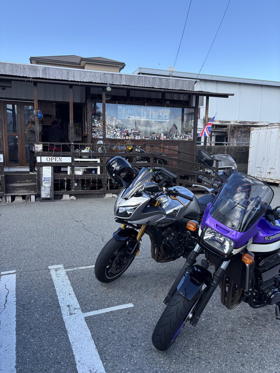 tt4886's tweet photo. 極寒ランチプチツーでインザシー🏍³₃
気が付けば1年半ぶりだった😅💦
それでも昨日も来たかのような居心地と変わらぬまいさんの対応に感涙😭
ステーキ丼に牛すじカレーの合がけも美味し☝️
#InTheSea https://t.co/2ZG7HrSf3O