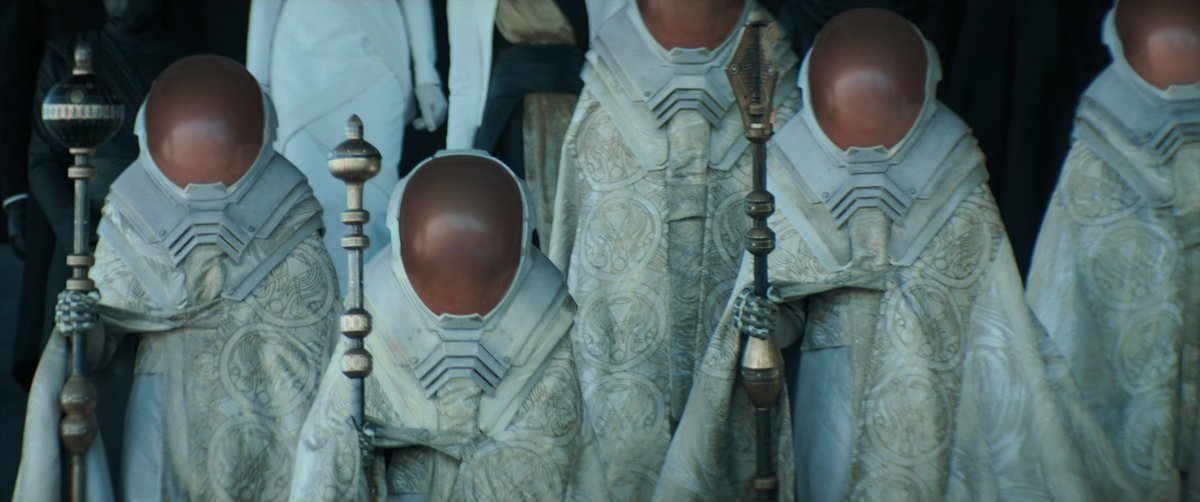 nathanrobii's tweet photo. dune (2021) dir. denis villeneuve https://t.co/6ghDOkq451