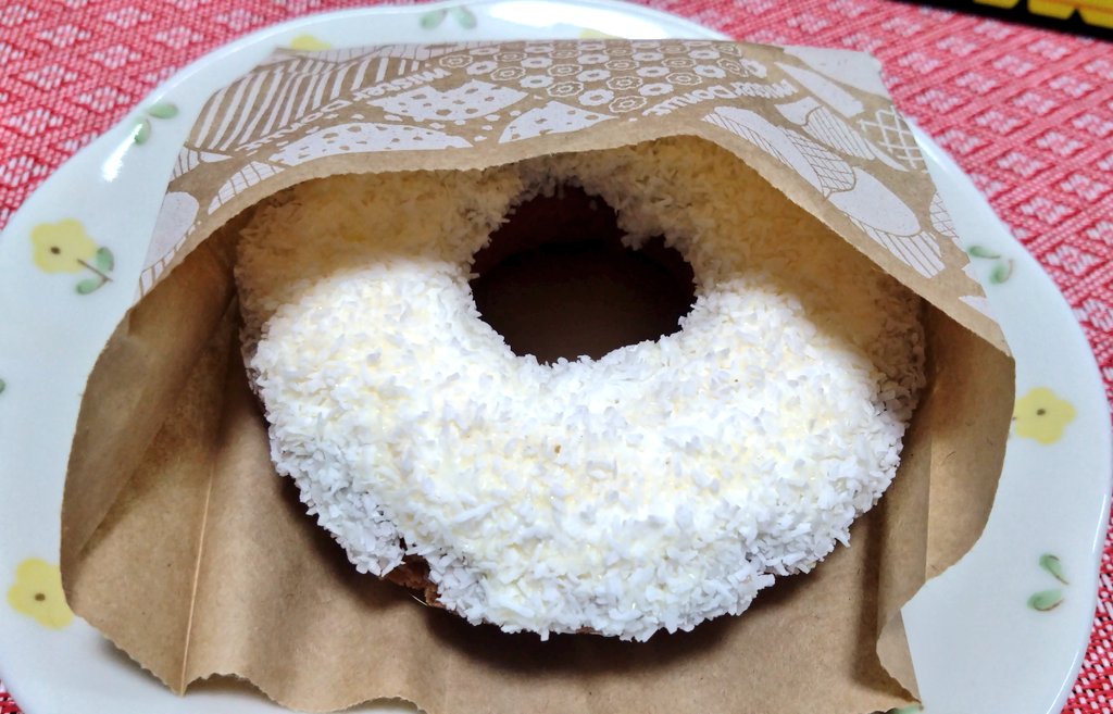 妹が話題のファンシードーナツ買ってきてくれた！！！ ココナッツ