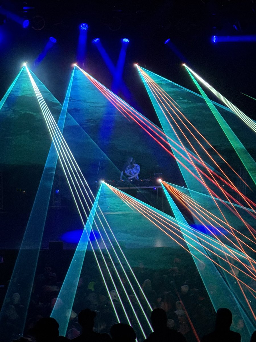 SunStarLight's tweet photo. Had the best two nights ever! @RAVENSCOON Your home town throw down was epic! 💯 worth the trip out here from MN. https://t.co/7i3BlEXkEY
