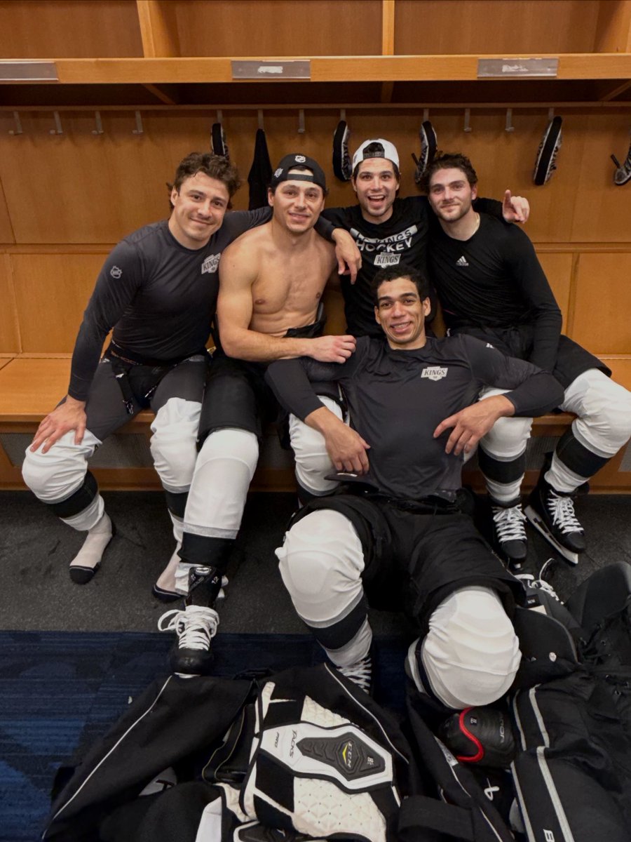LAKings's tweet photo. WELCOME BACK TREV 🗣️ https://t.co/mCOCBX9Ujw